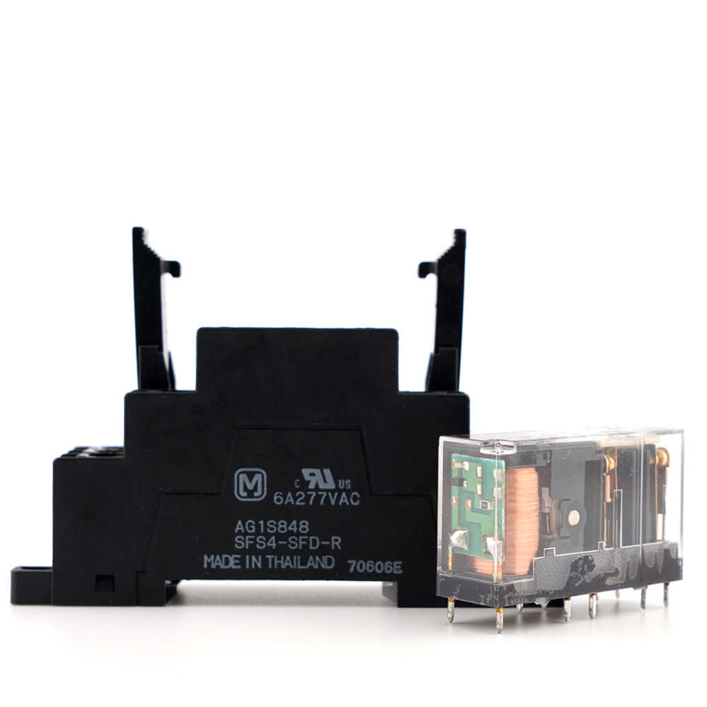 Panasonic SFS2-L-DC24V-D AG1S322 Safety Relay with SFS4-SFD-R AG1S848 Socket