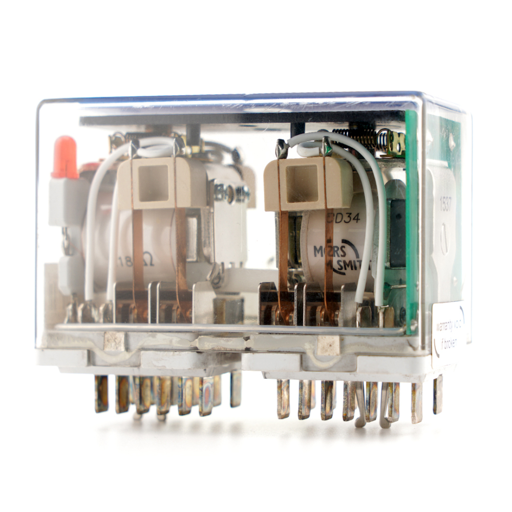 MORS SMITT D8-U204-KLC 110V Electromagnetic Relay 8A 440V 26Pins