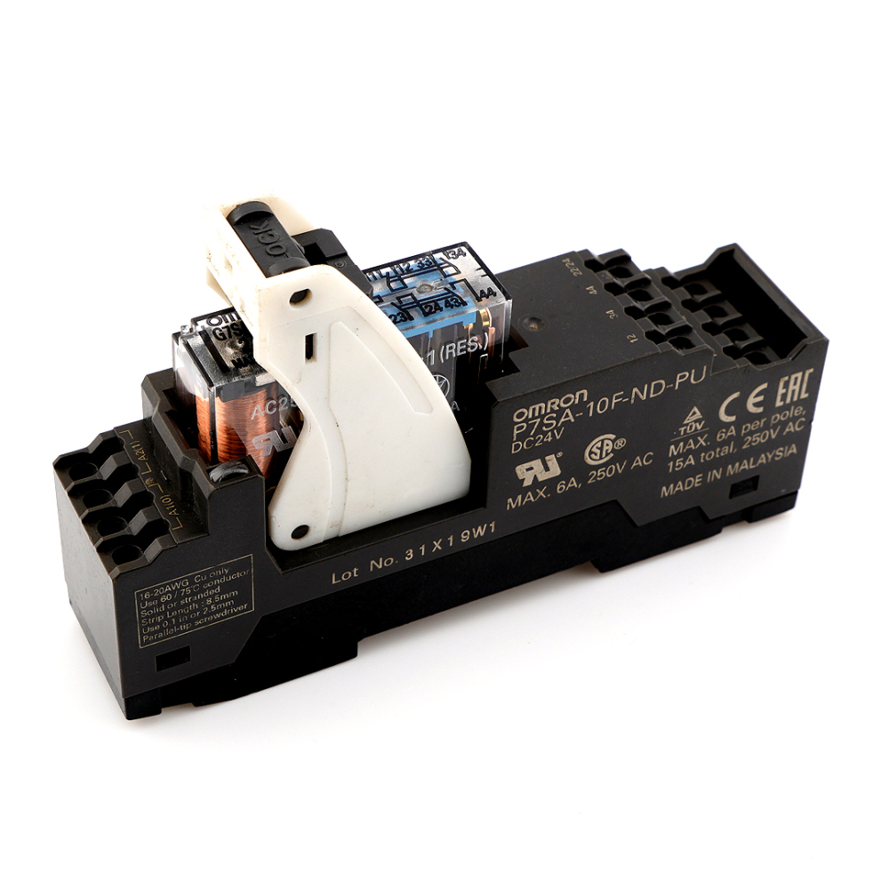 OMRON G7SA-3A1B DC24V Safety Relay with P7SA-10F-ND-PU socket
