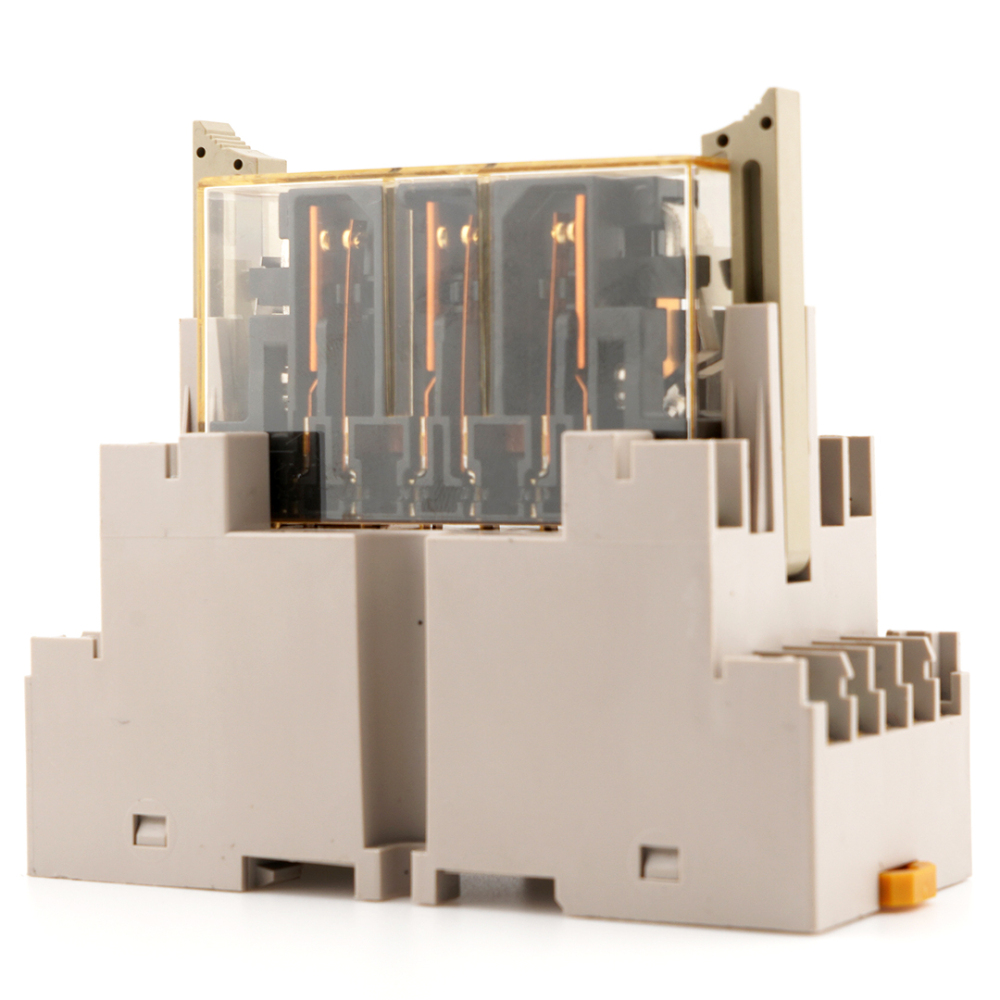 OMRON G7S-3A3B-E DC24V Safety Relay with P7S-14F socket