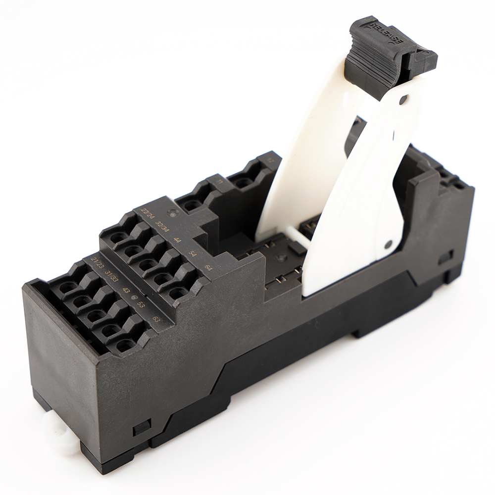 OMRON P7SA-14F-ND-PU DC24V socket 6A 250VAC