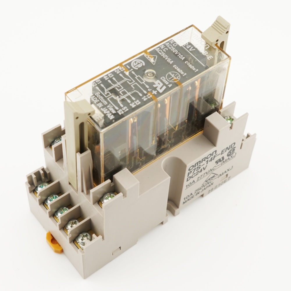 OMRON G7S-4A2B-E DC24V Safety Relay with P7S-14F-END Relay Socket