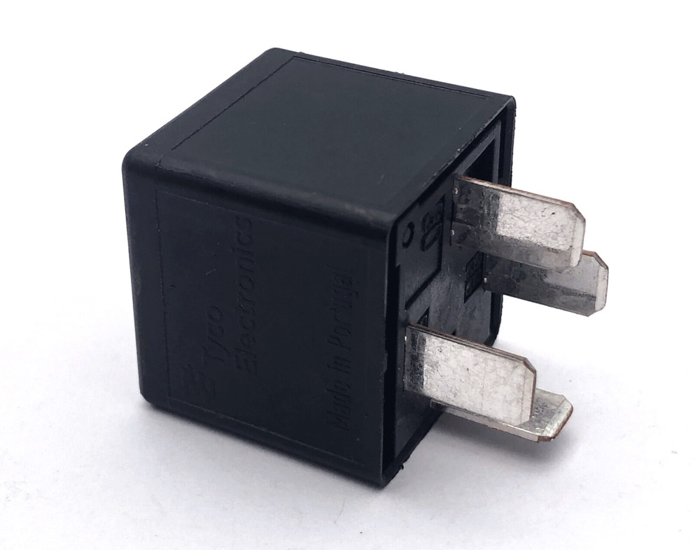 TYCO V23134-B52-X270 12VDC Automotive Relay 4Pins