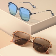 2022 New Fashion Brand Oversized Frame Design Luxury Square Frame Summer Sun Glasses Wholesale Shades Sunglasses For Woman