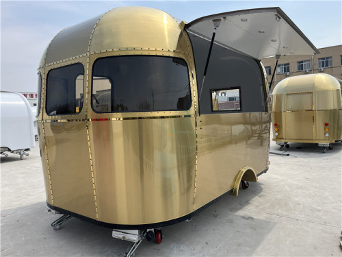 Gold Airstream Remorque Food Truck