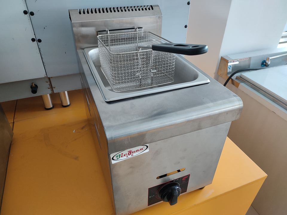Counter Top Gas Fryers 6L GF-71