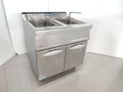 Gas Fryers(2 tanks & 2 baskets) With Cabinet 28L x2 GF-785