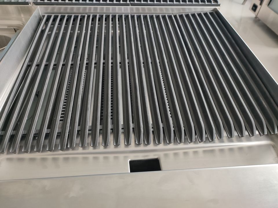 Standing Electric Lava Rock Grill EB-789