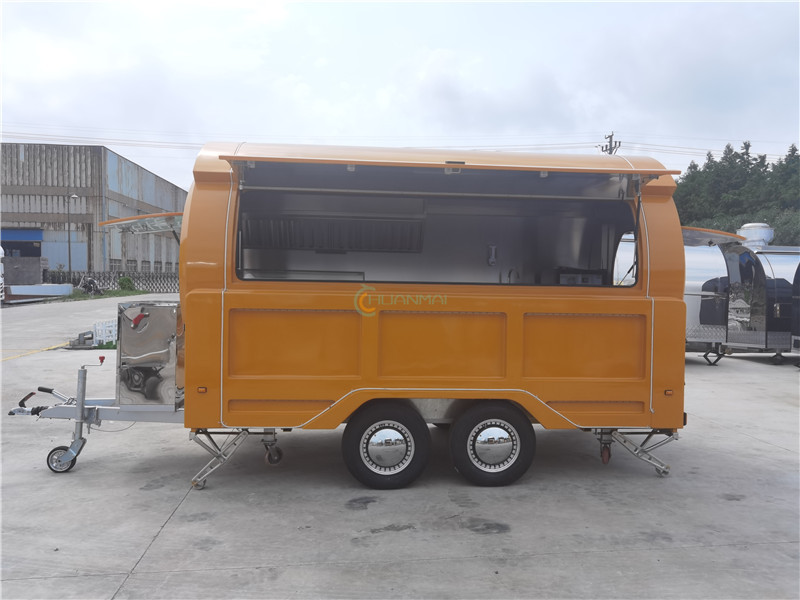 Round Food Truck, Canned Food Trailer