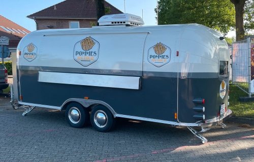 POMMES ON TOUR FOOD TRUCK