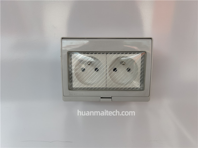 French Standard Sockets