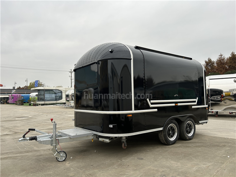 Airstream 4 Food Truck Black 400cm