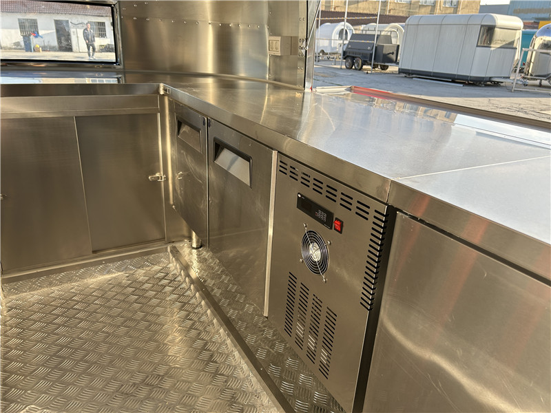 Smash Burger Trailer |Handcrafted Burgers & Fries Food Truck