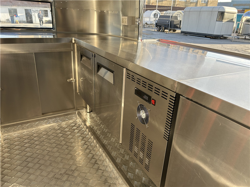 Smash Burger Trailer |Handcrafted Burgers & Fries Food Truck