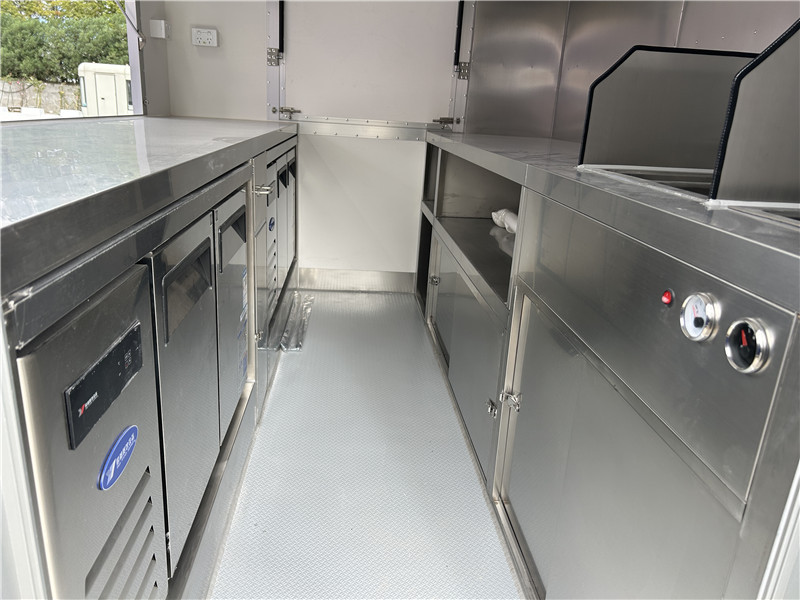 Small Box Food Trucks Concession Food Trailers 300cm