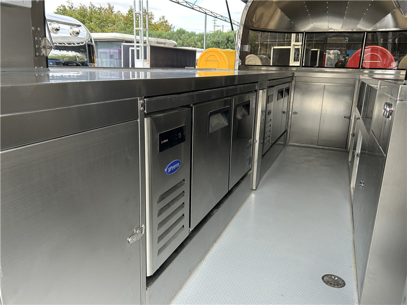 Airstream Food Trailer Food Truck 500cm Grey
