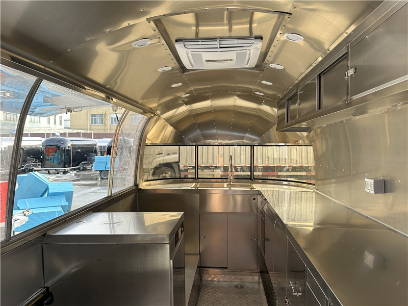 450cm Airstream Food Trailer – Custom Stainless Kitchen for European Street Food Business