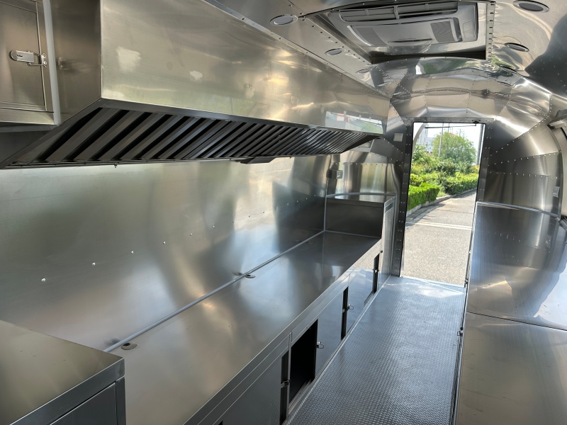 Grey Airstream Style 900cm Mobile Food Trailer | Fully Equipped Catering Trailer