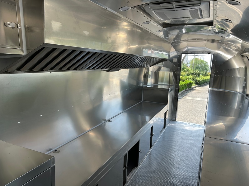 Grey Airstream Style 900cm Mobile Food Trailer | Fully Equipped Catering Trailer