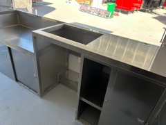 Custom 4M Black Airstream Food Trailer | European Standard Mobile Kitchen Trailer