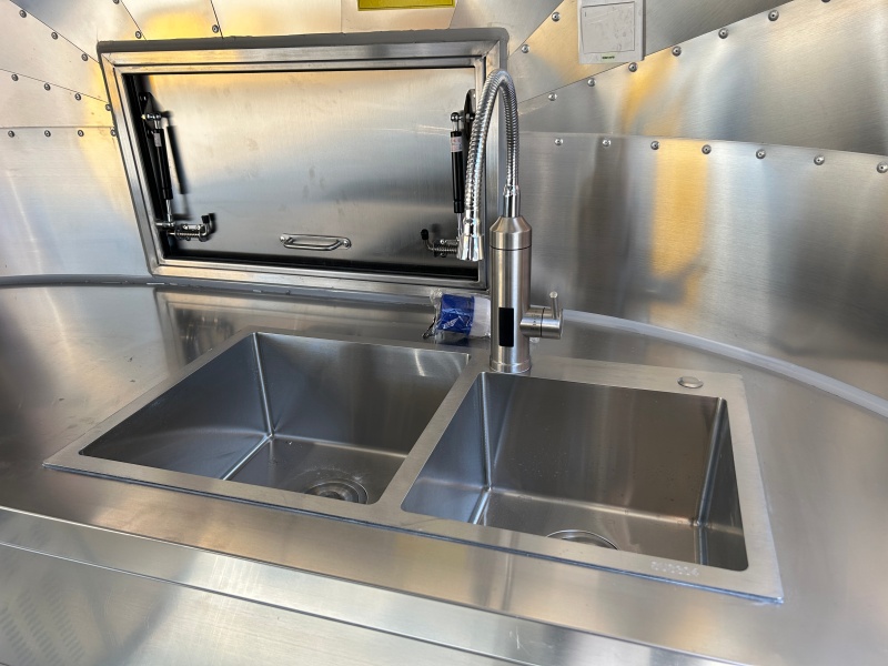 600cm Airstream Food Trailer | Full Stainless Steel Mobile Food Truck For Sale