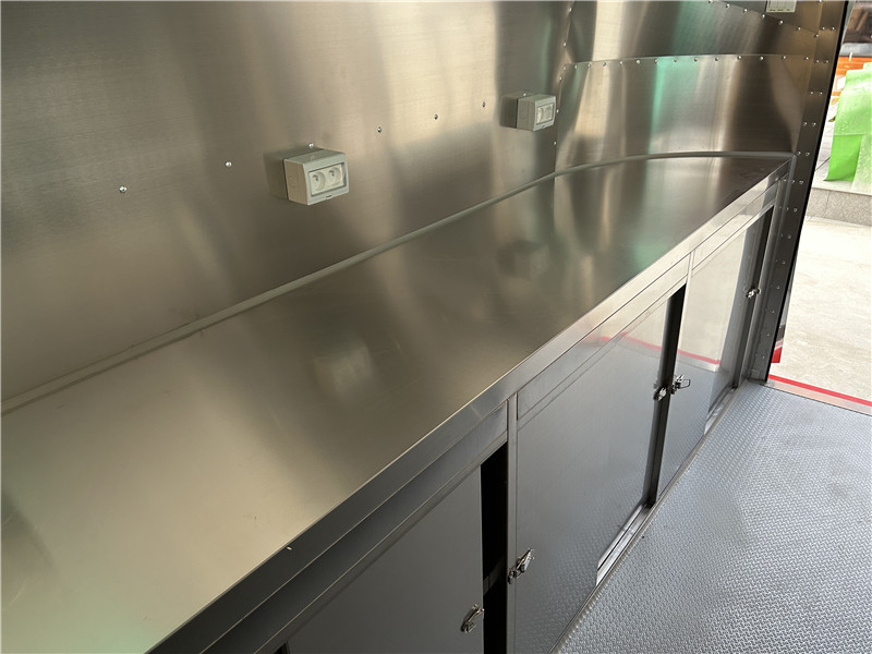 Custom 350cm Airstream Food Trailer | Budweiser Customized, EU COC Certified Mobile Food Truck