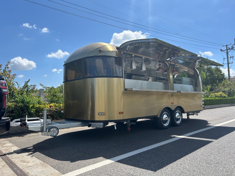 Gold Airstream Style 580cm Fully‑Equipped Mobile Food Trailer
