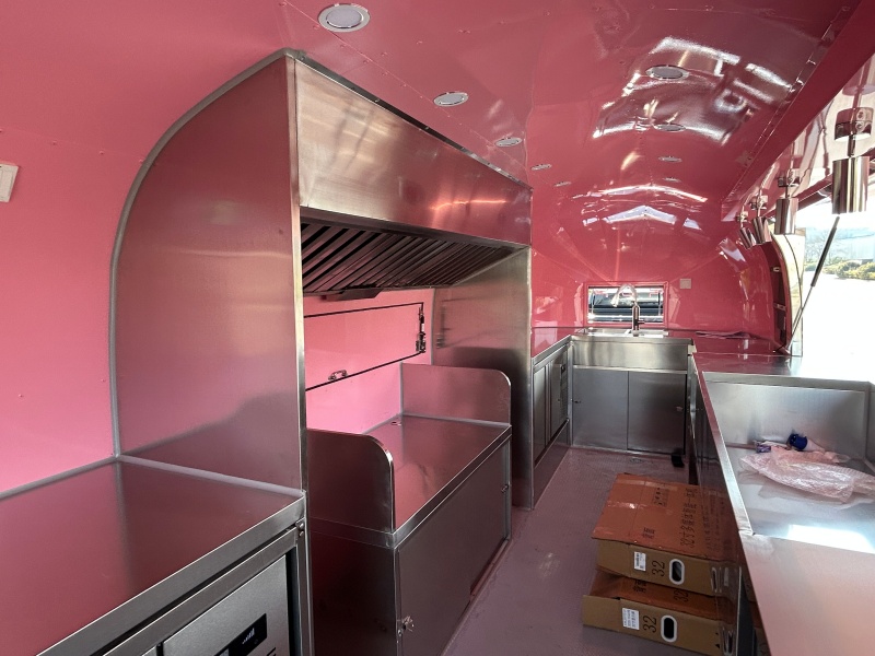 600cm Mirror Stainless Airstream Food Trailer | With Dual Waterproof Outdoor Advertising Screens