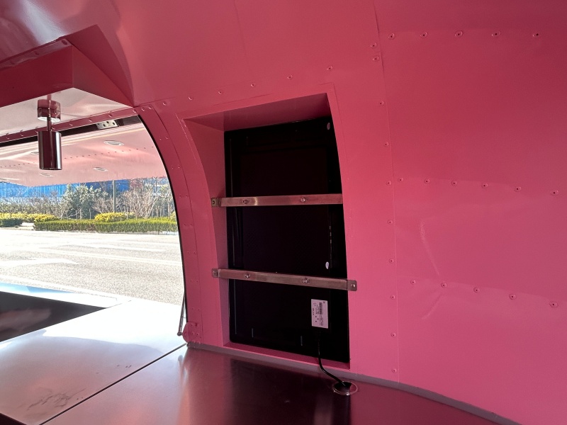 600cm Mirror Stainless Airstream Food Trailer | With Dual Waterproof Outdoor Advertising Screens