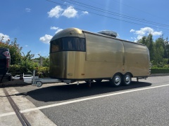 Gold Airstream Style 580cm Fully‑Equipped Mobile Food Trailer