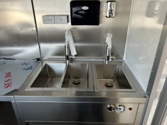 Custom Square Food Trailer | 304 Stainless Steel Kitchen, Sink, Fridge & Range Hood