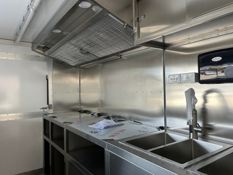 Custom Square Food Trailer | 304 Stainless Steel Kitchen, Sink, Fridge & Range Hood