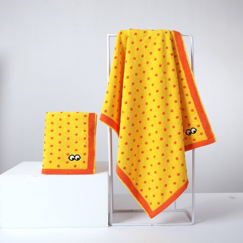 Minions cotton embroidered bath towel (Y8871)