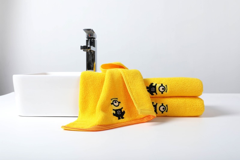 Minions satin Embroidered square towel (F8484)