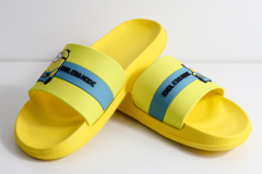 Minions comfortable male sandals L6613