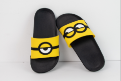 Minions comfortable male sandals L6613