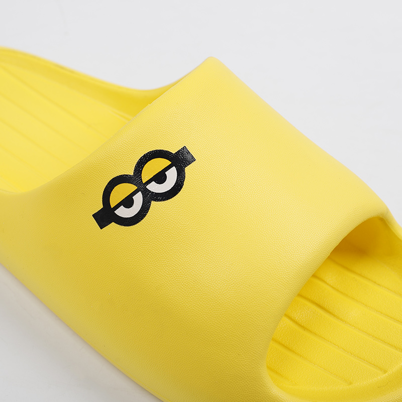 Minions cute big eye flip-flops