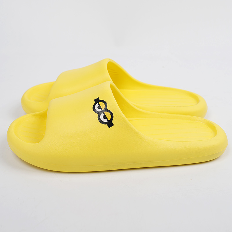 Minions cute big eye flip-flops