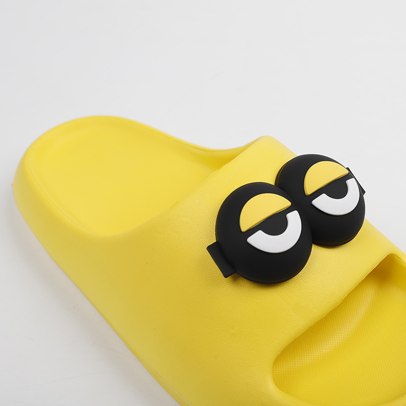 Minions big eyes cute flip-flops