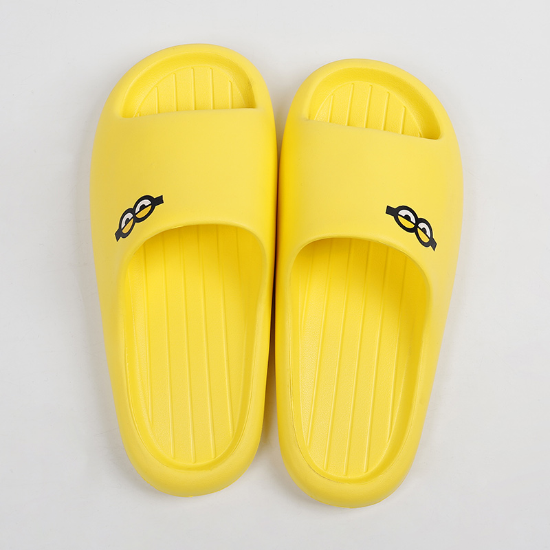 Minions cute big eye flip-flops