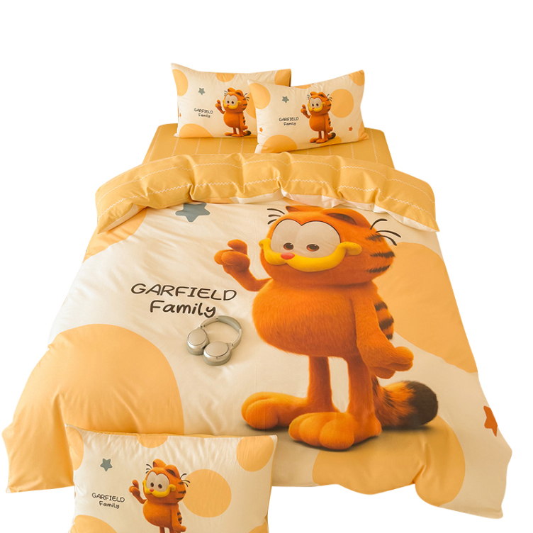 The Garfield Movie Polka Dot Garfield 4-piece Bedding Set