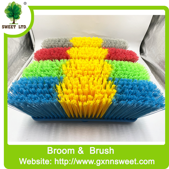 2025 New Wooden Long Broom Handle Fancy Brooms With Handle Plastic Sweeping Broom