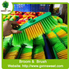 Indoor Outdoor Plastic Floor Cleaning Sweeping Broom Brush Plastic Broom With Wood Stick Brooms