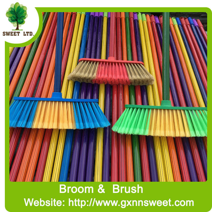 Indoor Outdoor Plastic Floor Cleaning Sweeping Broom Brush Plastic Broom With Wood Stick Brooms