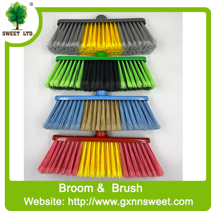 Sweep Plastic soft brom with wooden handle 2.2x120cm