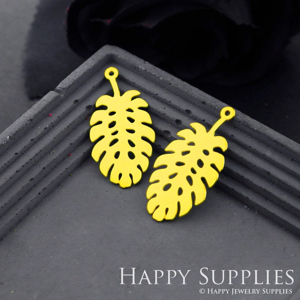 Brass Jewelry Charms, Monstera Leaf Raw Brass Earring Charms, Brass Jewelry Pendants, Raw Brass Jewelry Findings, Brass Pendants Jewelry Wholesale (RD705)