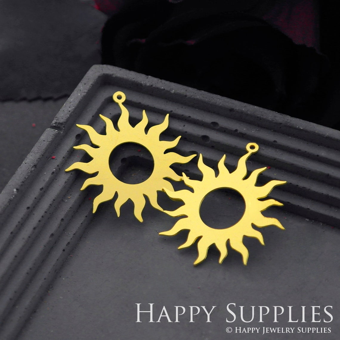 Brass Jewelry Charms, Sun Raw Brass Earring Charms, Brass Jewelry Pendants, Raw Brass Jewelry Findings, Brass Pendants Jewelry Wholesale (RD767)