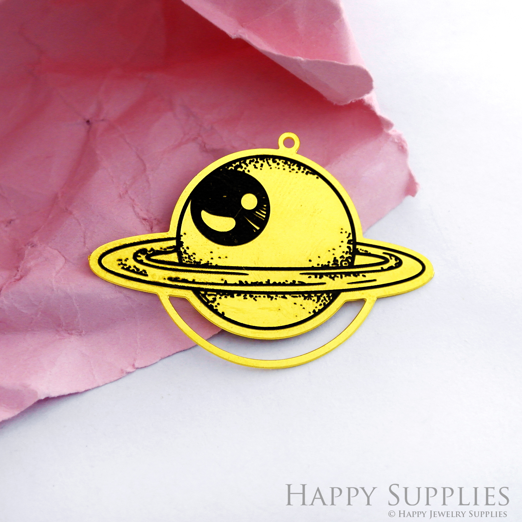 Making Jewelry Findings Raw Brass Bead Pendant Laser Cut Engraved Black Planet Charm For DIY Necklace Earrings (ERD181)