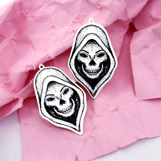 Making Jewelry Findings Raw Brass Bead Pendant Laser Cut Engraved Black Skull Charm For DIY Necklace Earrings (ERD279)