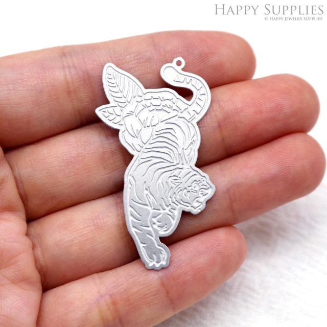Corroded Stainless Steel Jewelry Charms, Tiger Corroded Stainless Steel Earring Charms, Corroded Stainless Steel Silver Jewelry Pendants, Corroded Stainless Steel Silver Jewelry Findings, Corroded Stainless Steel Pendants Jewelry Wholesale (SSB586)